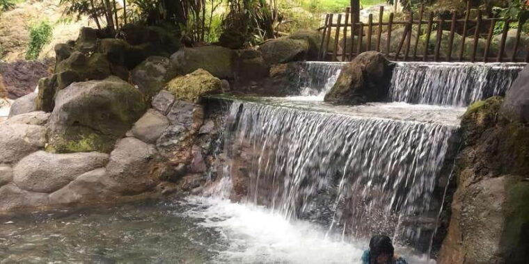 bandung-tour-volcano-coffee-fields-hot-springs-water