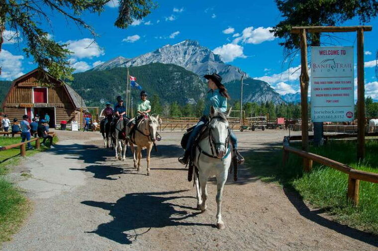 banff-3-hour-bow-valley-loop-horseback-ride