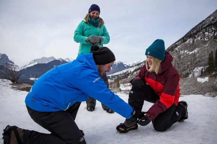 banff-grotto-canyon-icewalk
