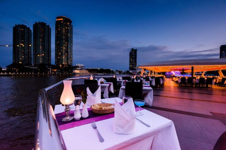 bangkok-river-dinner-cruise-on-the-chao-phraya-princess