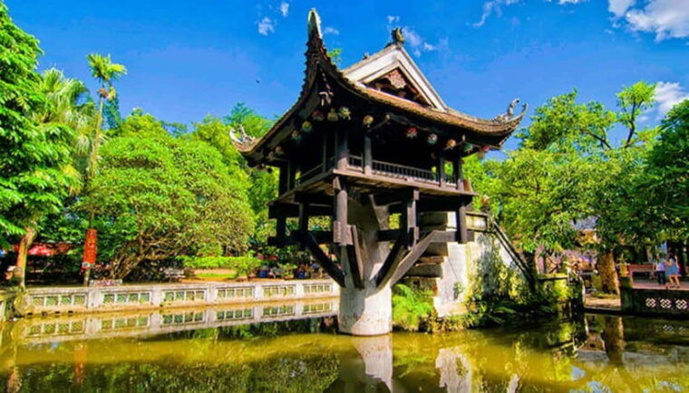 bat-trang-pottery-village-incense-village-or-hanoi-city-tour