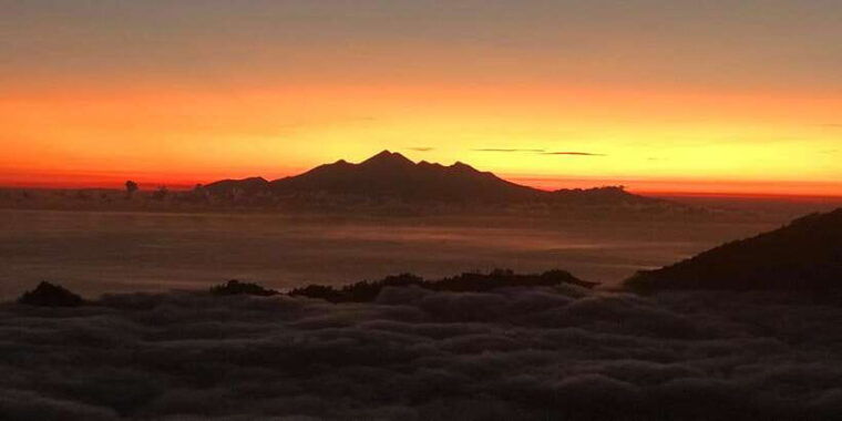 batur-sunrise-guide-and-natural-hot-spring