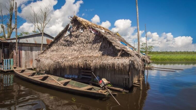 belen-market-floating-amazon-village-tour