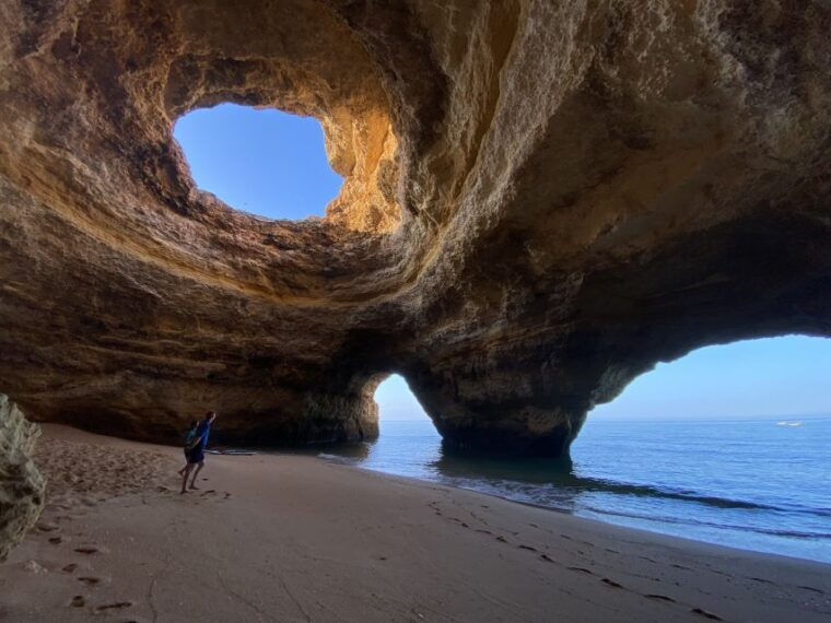 benagil-benagil-cave-stand-up-paddleboard-tour-at-sunrise