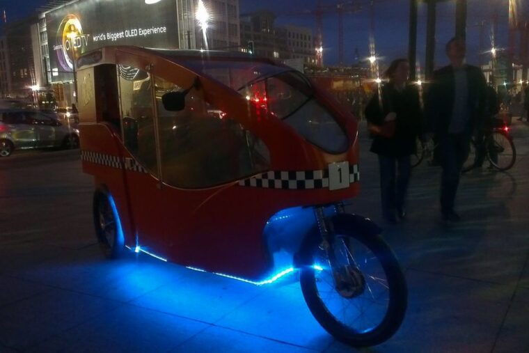 berlin-express-private-1-hour-e-rickshaw-ride