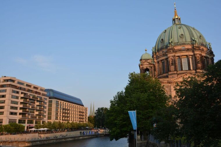 berlin-hackesche-hofe-courtyards-walking-tour