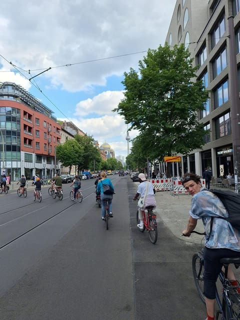 berlin-secrets-of-berlin-bike-tour