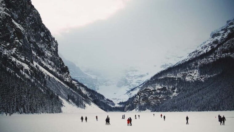 best-of-banff-winter-lake-louise-frozen-falls-more