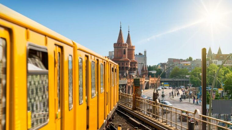 best-of-berlin-private-walking-tour-with-a-local