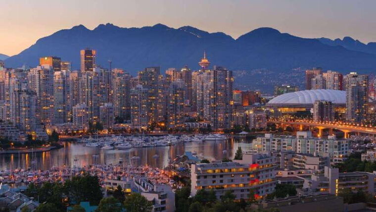 best-of-vancouver-private-walking-tour-with-a-local