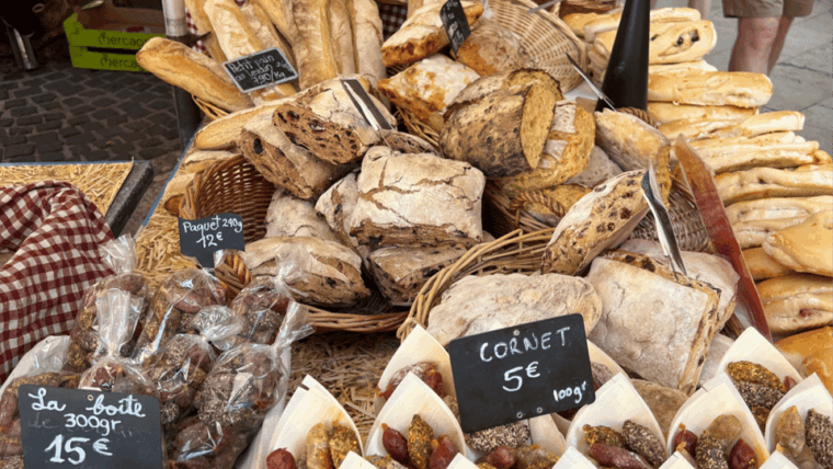between-sea-and-hills-in-the-footsteps-of-allauch-aix-marseille