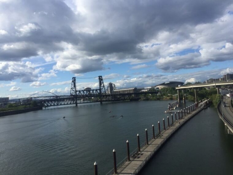 bike-portland-bridges-neighborhoods-poetry-and-roses