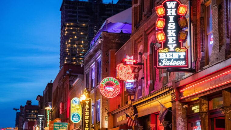 bootleggers-and-bloodshed-tennessee-whiskey-tasting-tour-2