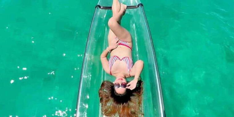 boracay-crystal-kayak-photo-op-experience