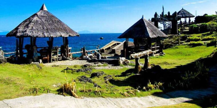boracay-hopping-tour-with-standard-boodle-fight-lunch