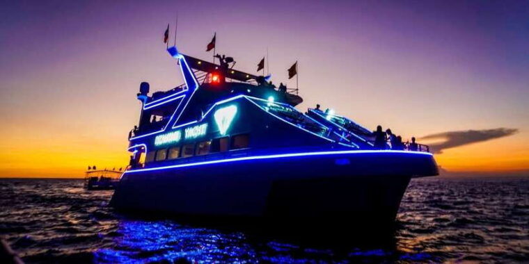 boracay-scenic-sunset-cruise-with-live-music