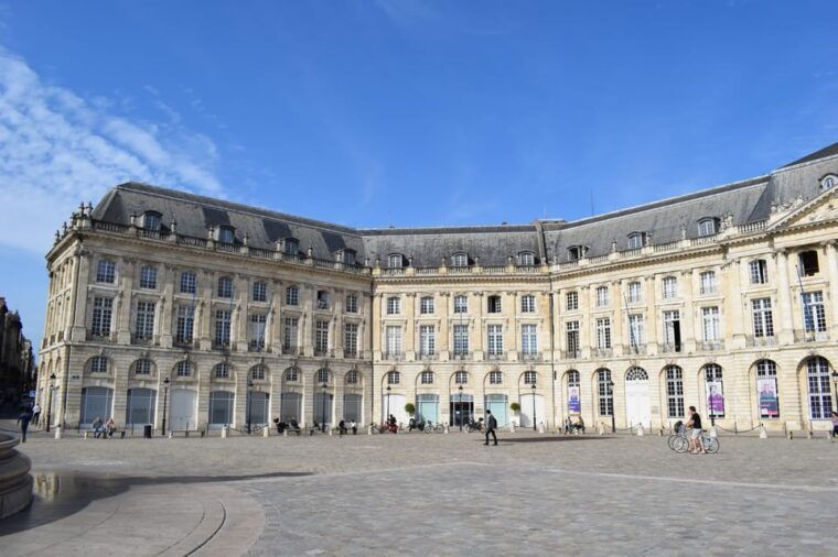 bordeaux-see-the-whole-city-by-bike