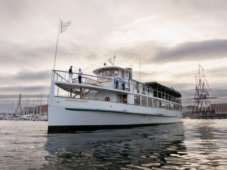 boston-cocoa-and-carols-holiday-cruise