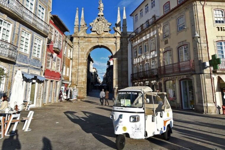 braga-tuk-tuk-city-tour