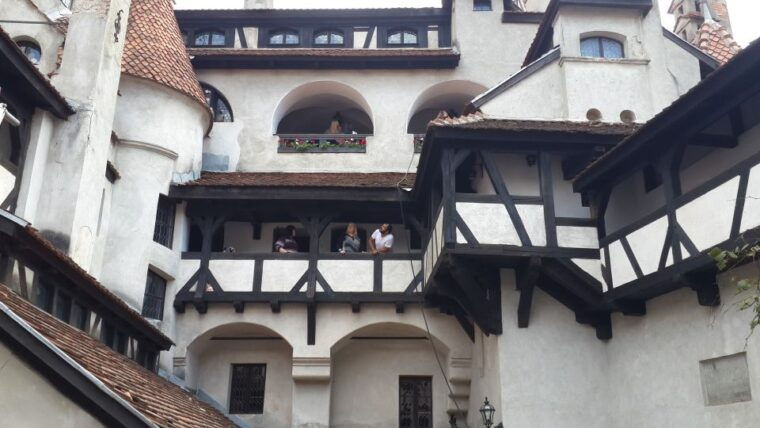 brasov-peles-castle-bran-castle-rasnov-fortress-day-tour