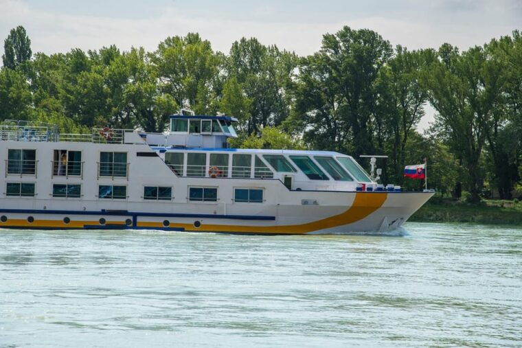 bratislava-old-town-private-walking-tour-with-danube-cruise