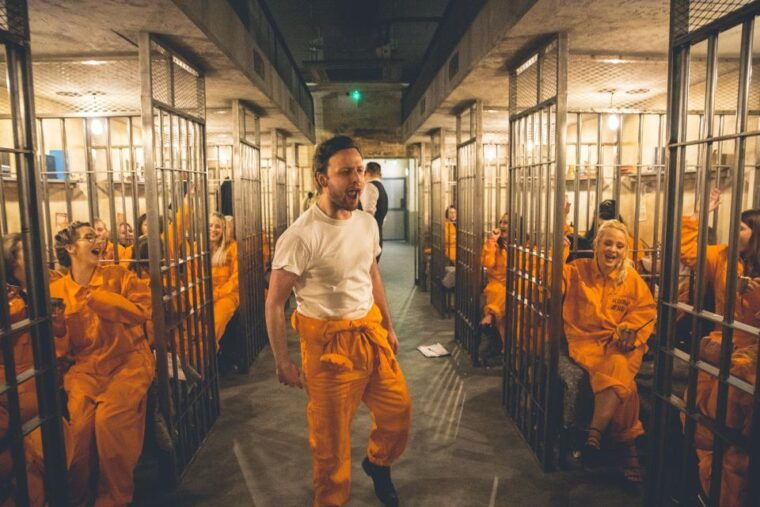 bristol-alcotraz-immersive-prison-cocktail-experience