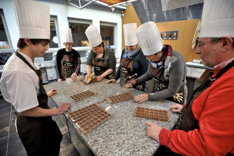 bruges-chocolate-making-workshop-and-chocolate-museum-entry