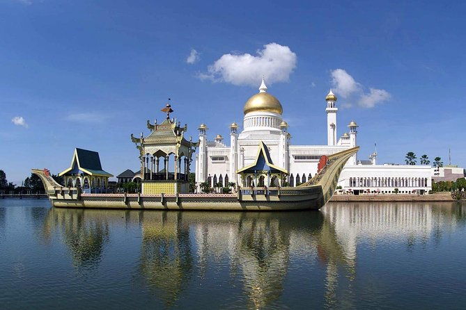 Brunei Half Day City Tour with Royal Regalia & Sultan Omar Ali Saifuddin Mosque - FAQ