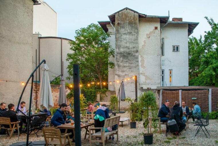 bucharest-craft-beer-tour-with-traditional-meal-included-2