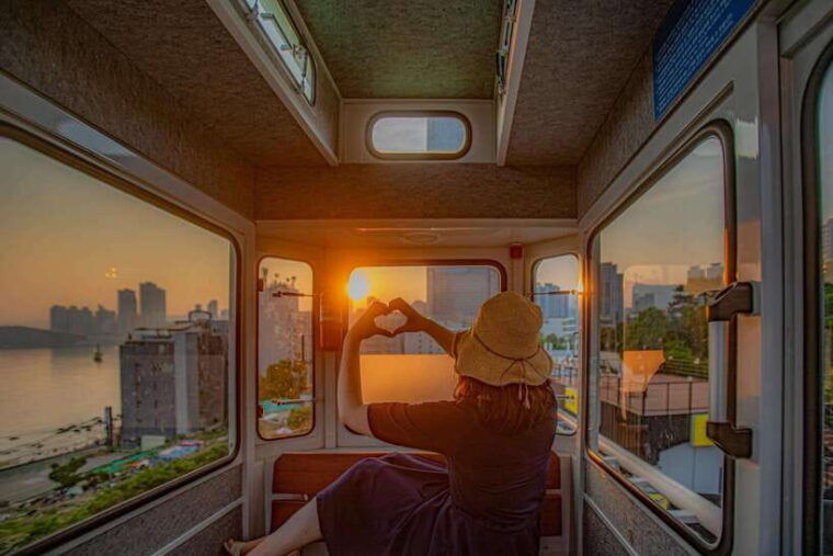 busan-sunset-haeundae-sky-capsule-busan-night-view-tour