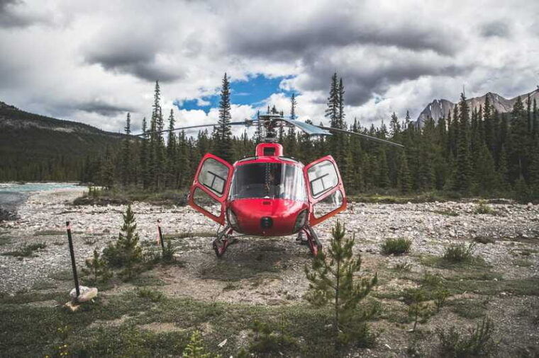 canadian-rockies-combo-helicopter-tour-and-horseback-ride