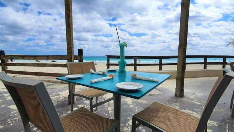 cancun-hop-on-hop-off-tour-hard-rock-beach-club-ticket