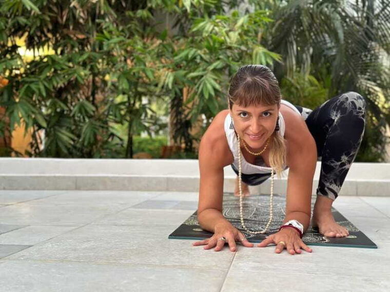 cancun-yin-yoga-class-with-sound-healing-and-meditation