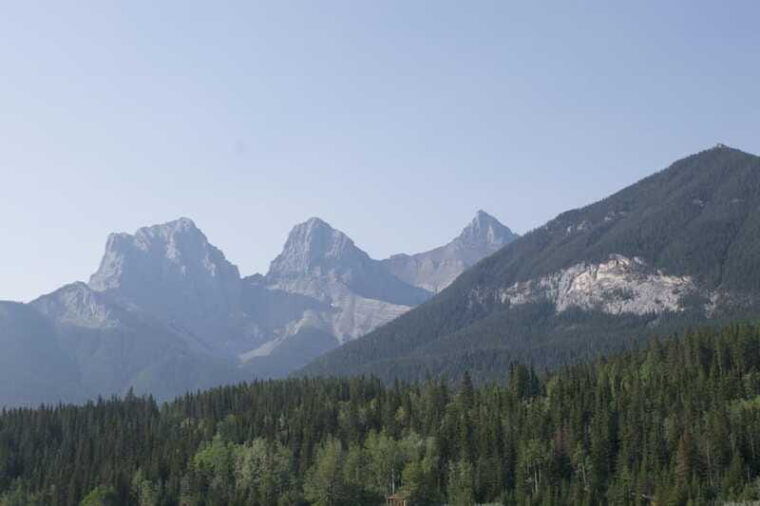 canmore-bow-river-scenic-float-tour