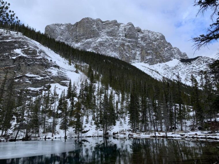 canmore-lost-towns-and-untold-stories-hiking-tour-3hrs