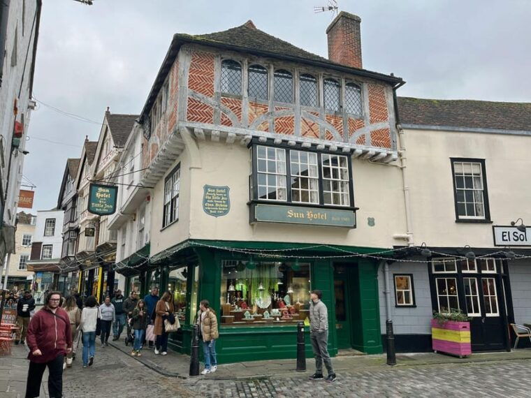 canterbury-private-2hr-walking-tour-with-a-blue-badge-guide