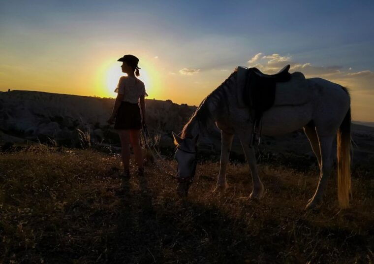 cappadocia-sunset-horseback-riding-tours-w-fairy-chimneys