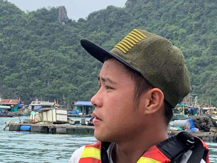 cat-ba-lan-ha-bay-boat-tour-kayaking-snorkeling-cycling