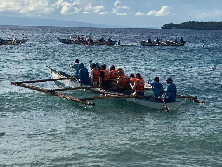 cebu-whalesharks-sumilon-sandbar-tumalog-falls-tour