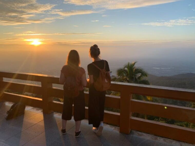 chiang-mai-doi-suthep-wat-umong-and-pha-lat-sunrise-tour