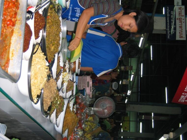 chiang-mai-guided-historical-city-tour-by-bike-with-lunch