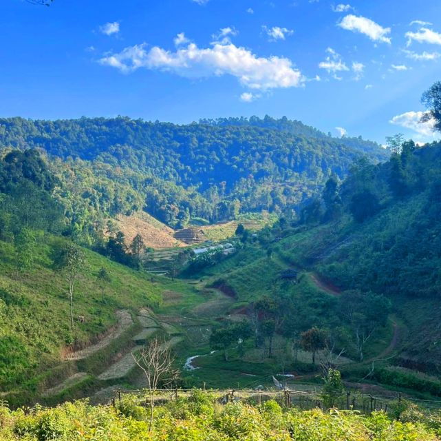 chiang-mai-karen-tribe-dual-waterfalls-private-day-trek