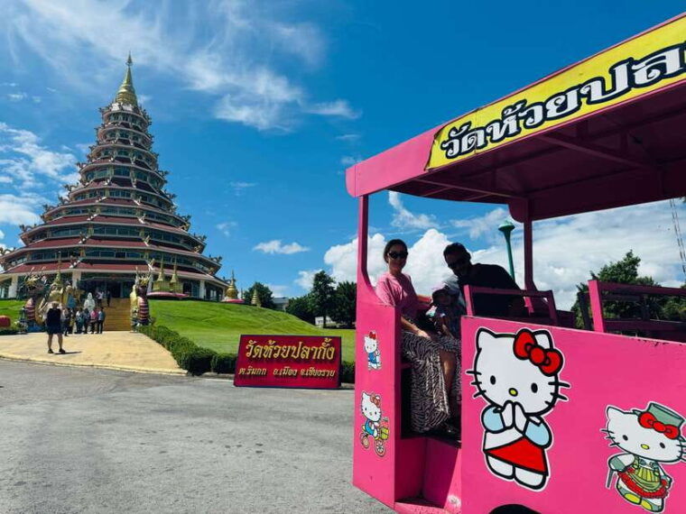 chiang-rai-3-famous-temples-lalita-cafe-private-tour