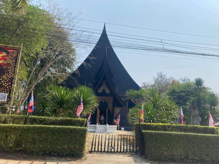 chiang-rai-city-highlights-one-day-tour-with-thai-lunch