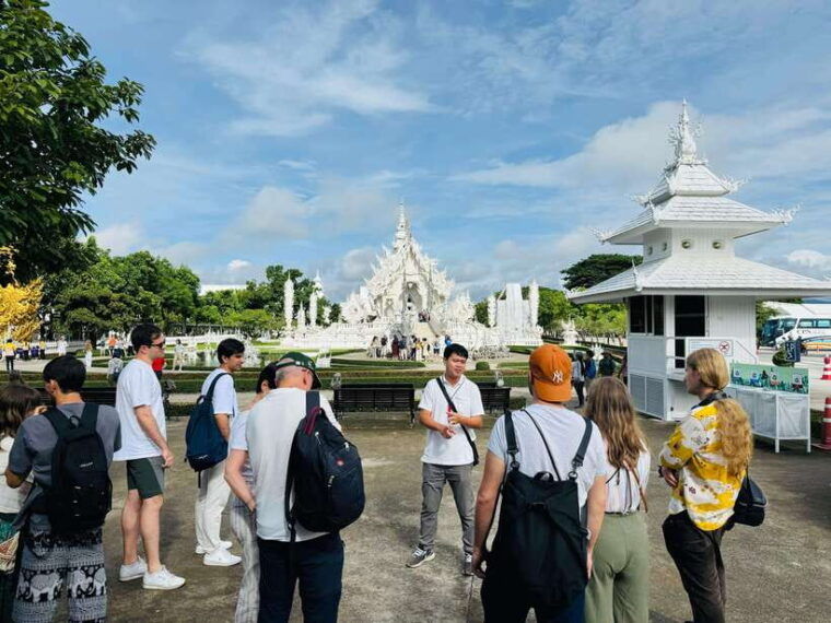 chiang-rai-must-see-top-of-7-attractions-private-tour