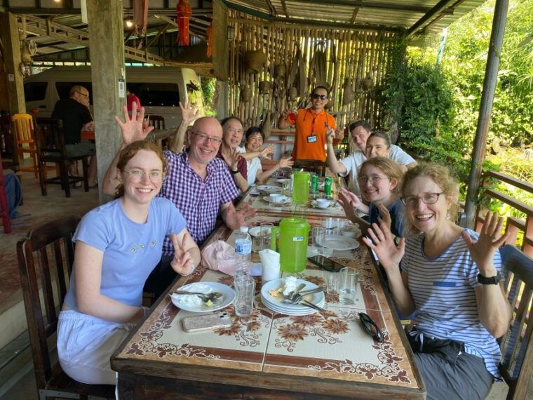 chiang-rai-popular-sightseeing-tour-7-places-buffet-lunch