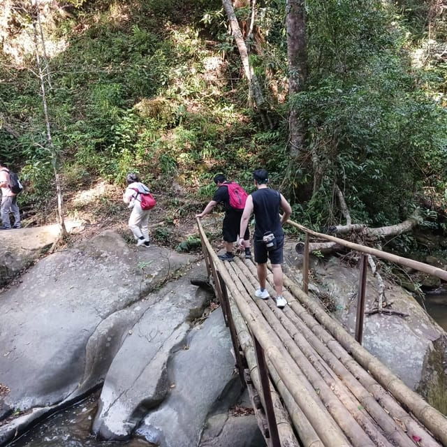chiangmai-overnight-with-doi-inthanon-national-park-tour