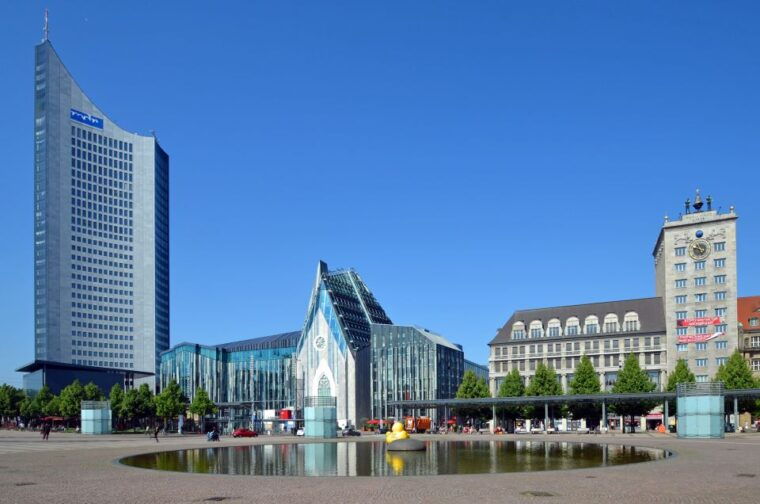 city-tour-on-foot-by-s-bahn-and-tram