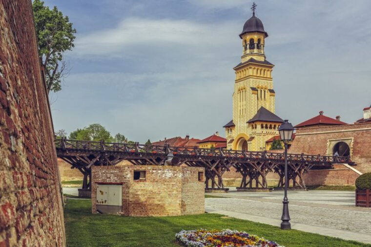 cluj-turda-salt-mine-corvin-castle-alba-carolina-tour