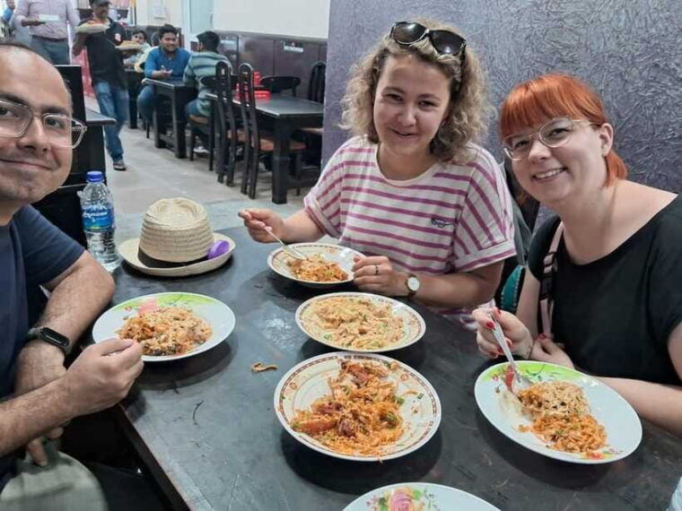 colombo-the-tastiest-private-street-food-tour-by-tuk-tuk